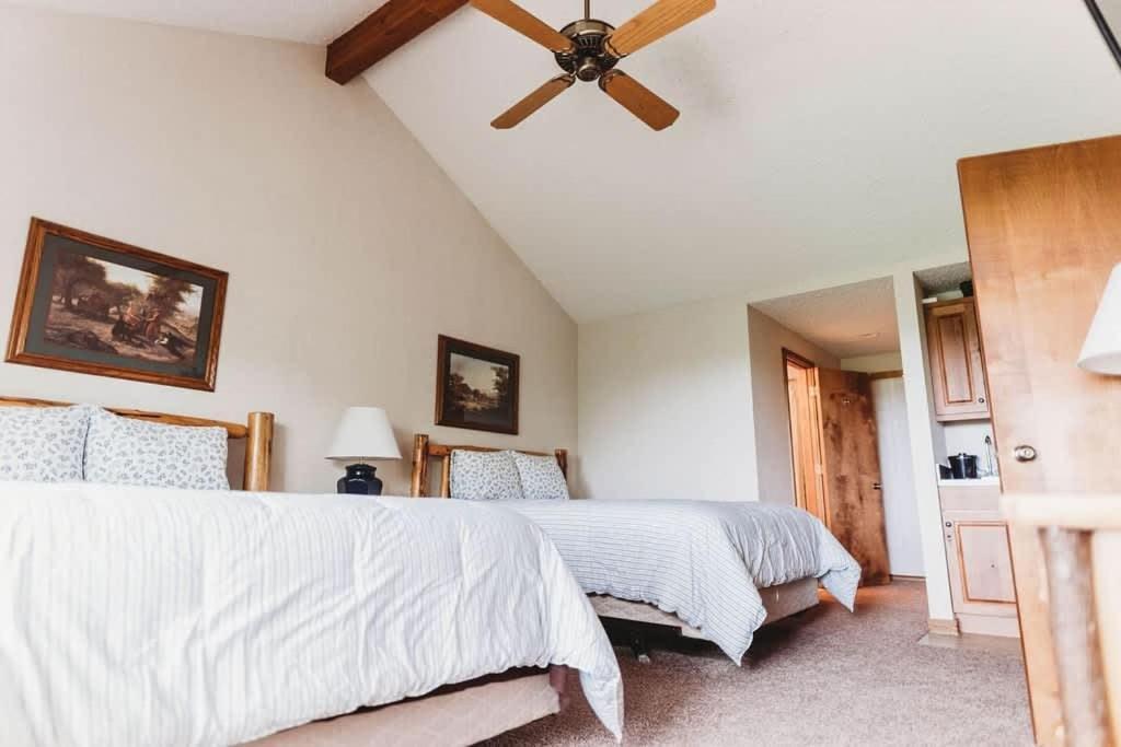Top Floor Luxury, Sauna, Private Pool, Lake Bellaire Beach, 5 Beds, 4 Full Bath Экстерьер фото